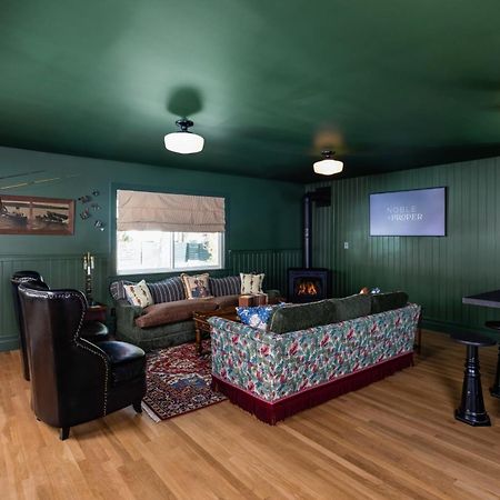 Np Boutique Lodge بيغ بير لاكي، سان بيرناردينو، كاليفورنيا الغرفة الصورة